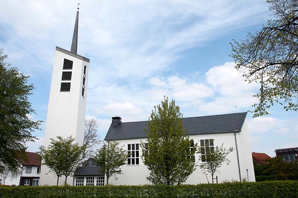 Gottesdienste:
Sonntag: 9.30 Uhr
Sonntag: 10.45 Uhr Kindergottesdienst
