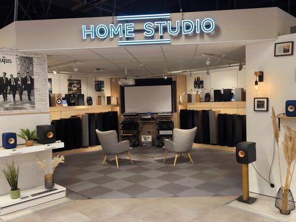 Home studio
Espace hi-fi
Salle de son
Système audio haute fidélité
Expérience sonore immersive
Enceintes hi-fi
Amplificateur audio
Meilleur son pour home studio
Enceintes haute fidélité
Amplificateur hi-fi
Caisson de basses
Home cinéma haut de gamme
Platine vinyle
Projecteur home cinéma
Acoustique de salle
Meilleur setup hi-fi
KEF enceinte hi-fi
Focal audio
Denon ampli
Marantz système son
Sonos home cinéma
Bose enceinte premium
Yamaha home studio
Pioneer DJ setup
Home studio Boulanger Anglet
Magasin hi-fi Anglet
Espace son haut de gamme Anglet
Où acheter un home cinéma Anglet
Meilleur magasin son Anglet
Expérience immersive home studio
Écoute haute fidélité
Salon de démonstration audio
Design acoustique élégant
Meilleur son pour films et musique
Installation home studio personnalisée