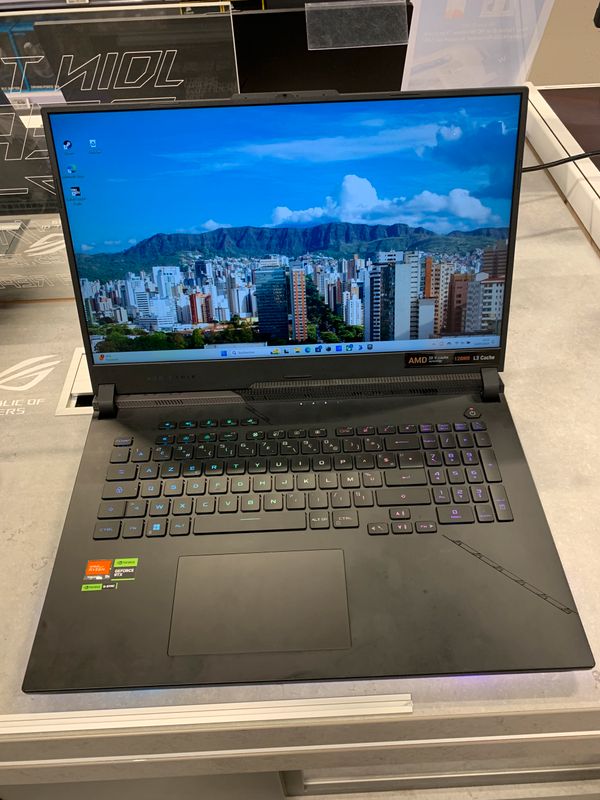PC Gamer ASUS ROG SCAR 17 G733PYV-LL052W garantie 2 ans  Boulanger Issy les Moulineaux