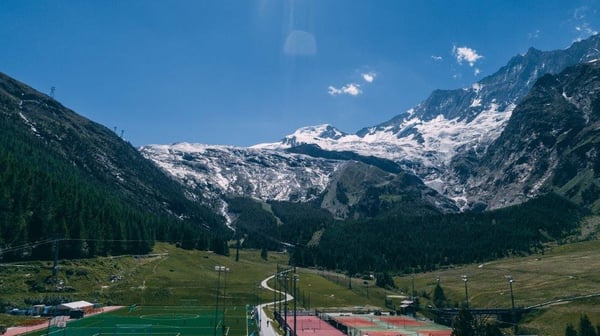 Restaurant Belmont Saas-Fee Apart Lodge Ferienwohnung Bischin Rinaldo Corinne