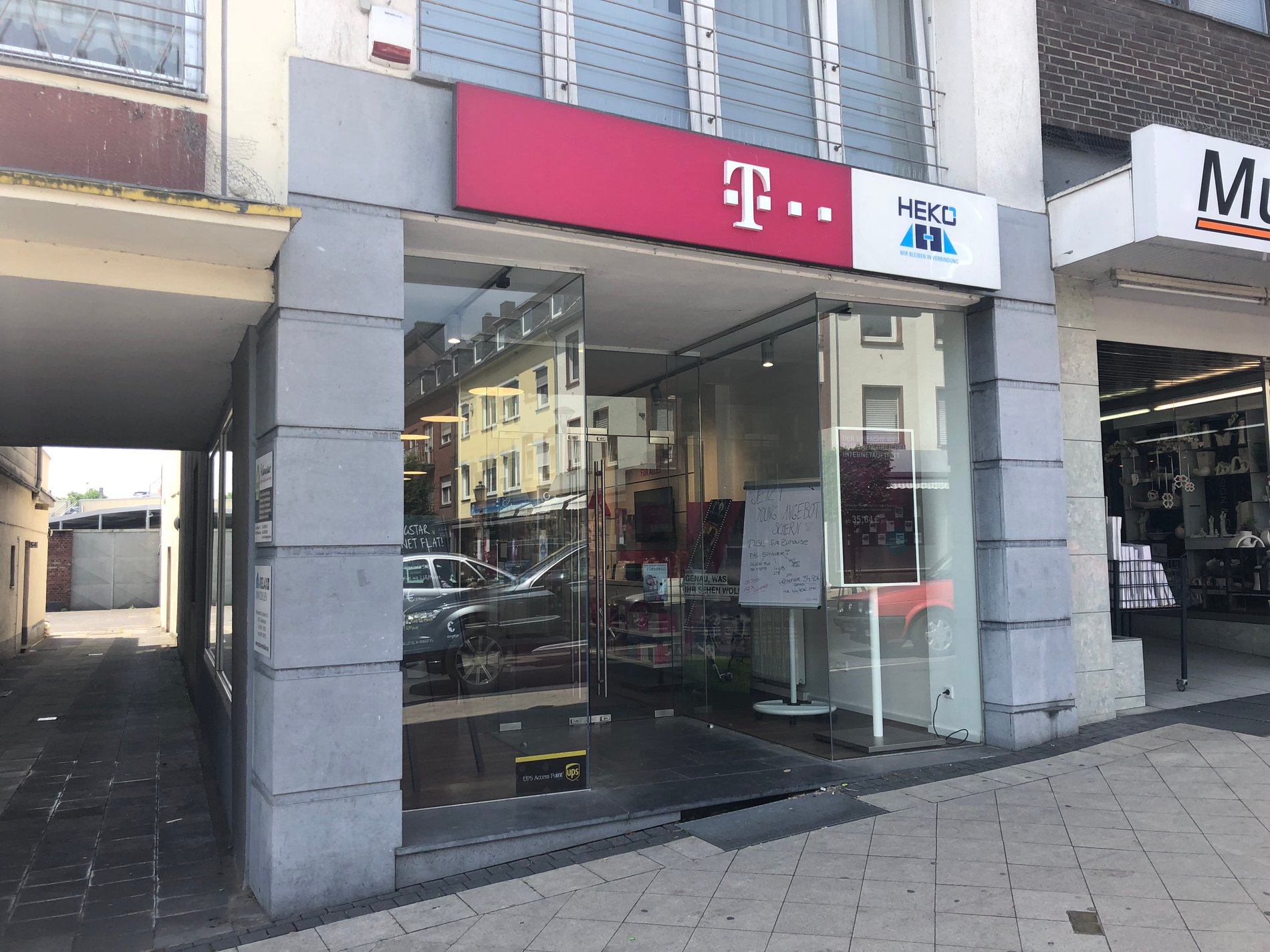 Store photo