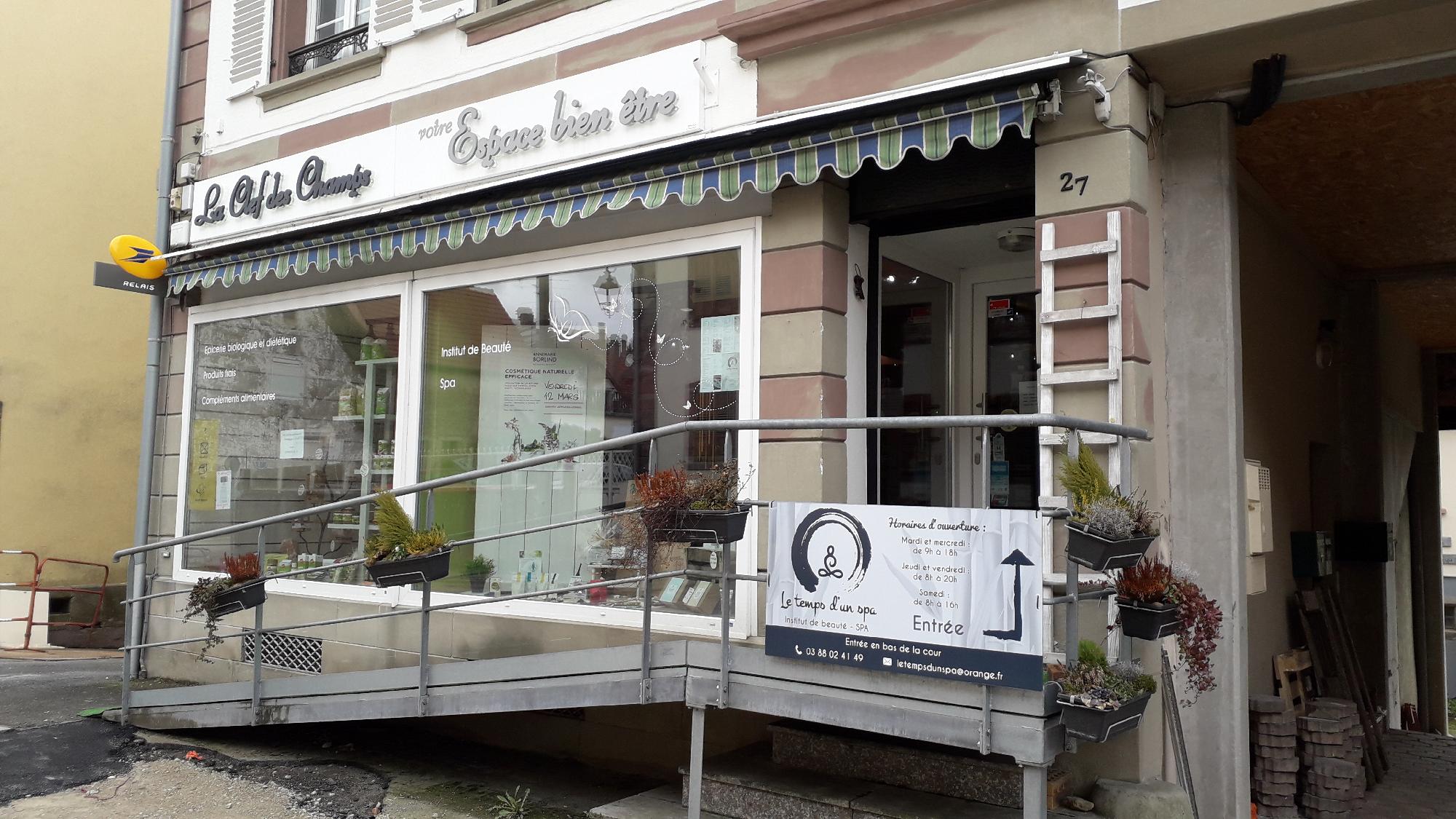 63 Rue Des Cloys Point Relais