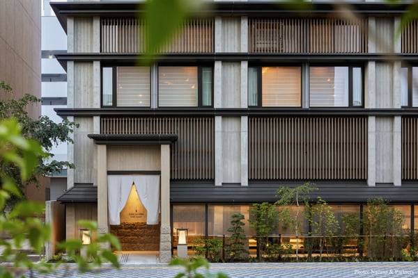 木の温もりに包まれた温泉旅館で日本のおもてなし文化を体感する【北海道ONSEN RYOKAN 由縁 札幌】