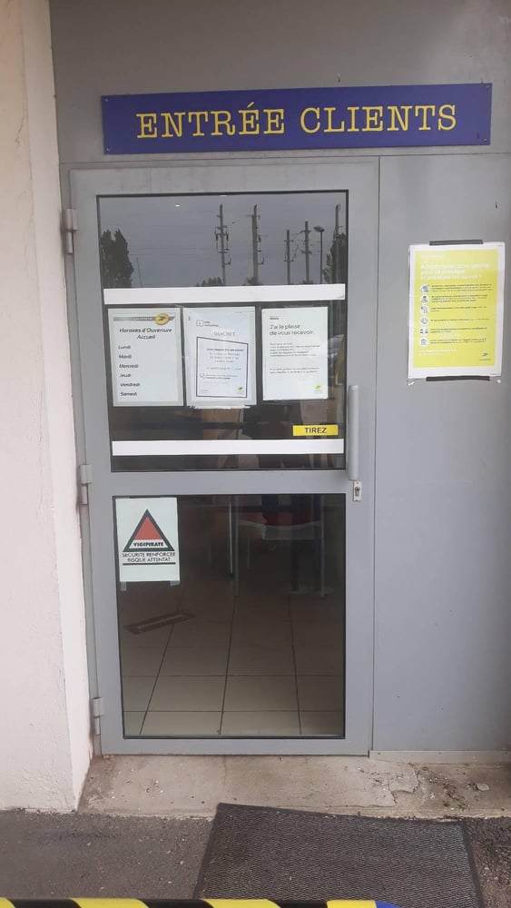 Photo du point La Poste Espace Clients Pro FORGES LES EAUX PDC1
