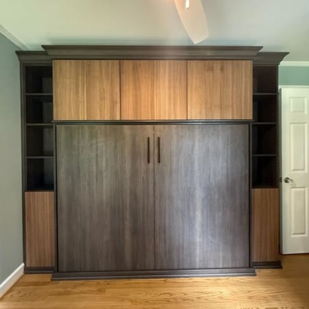 Virginia Beach – Wall bed – Two-tone wall bed system with open shelving and upper storage cabinets