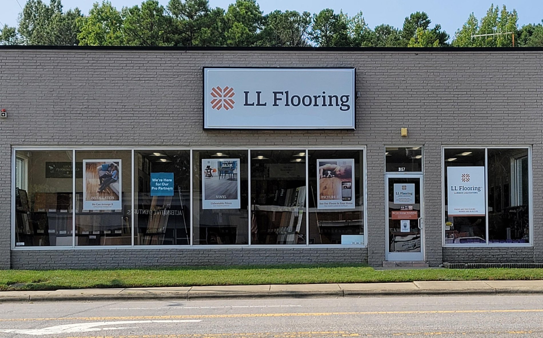 LL Flooring #1175 Durham | 3157 Hillsborough Road | Storefront