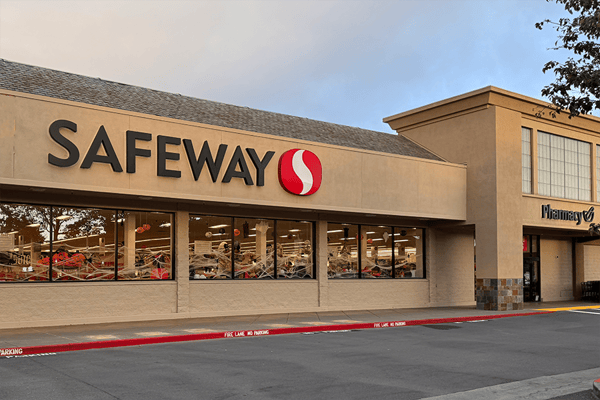 Safeway Store Front Picture - 950 Las Gallinas Ave in San Rafael CA