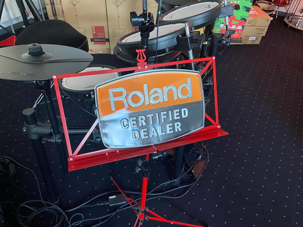 Unico rivenditore ufficiale in Ticino dei prodotti ROLAND/BOSS