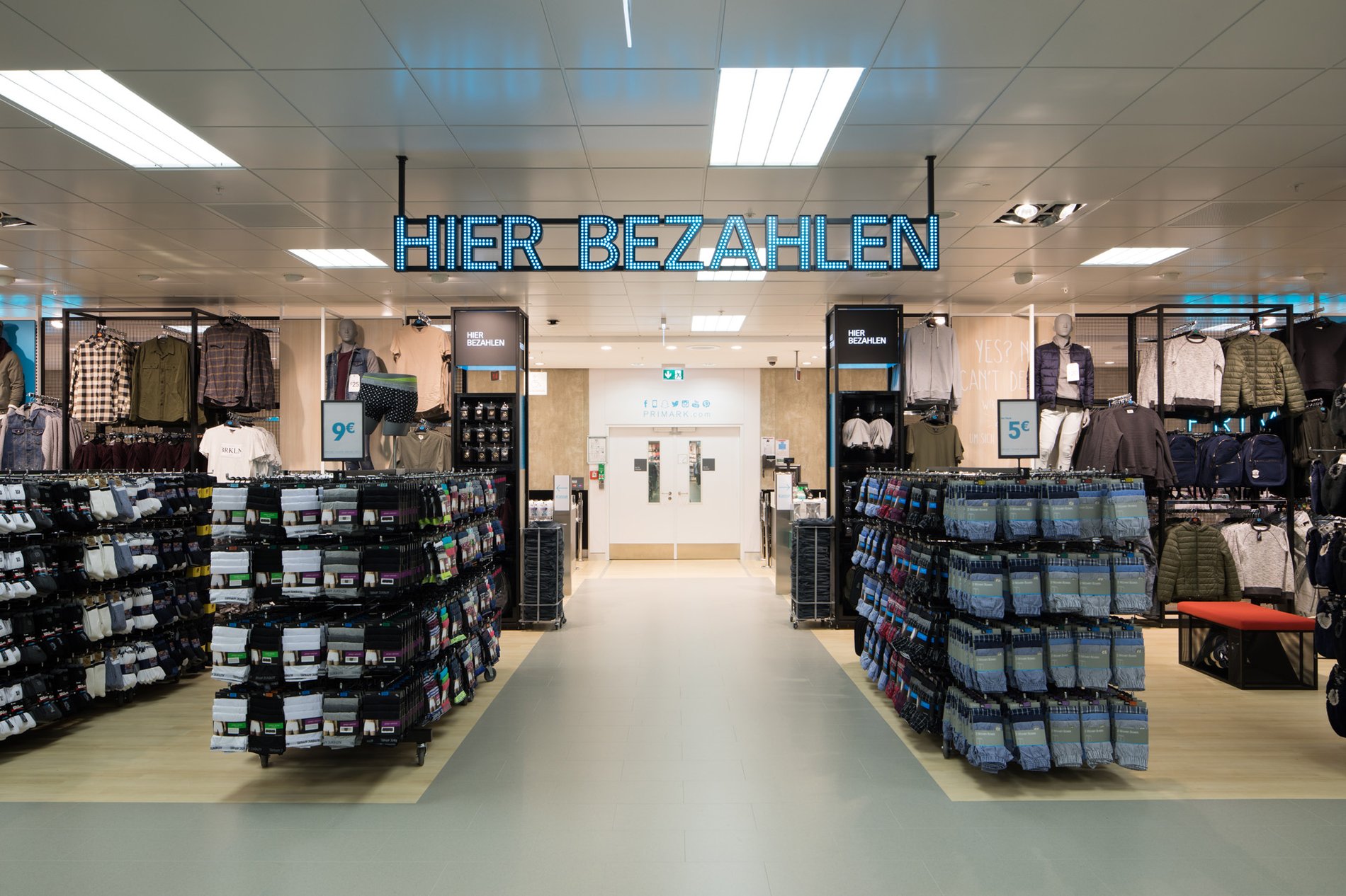 Primark Mannheim Take Care Stay Safe
