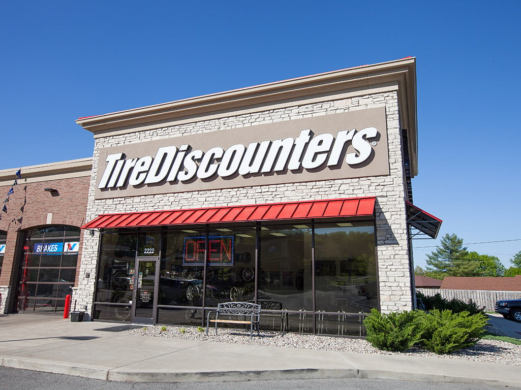 Tire Discounters Wesley Commons tires alignment brakes autoglass