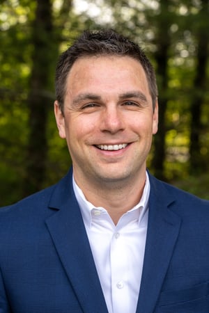 Photo of Jason Henderson