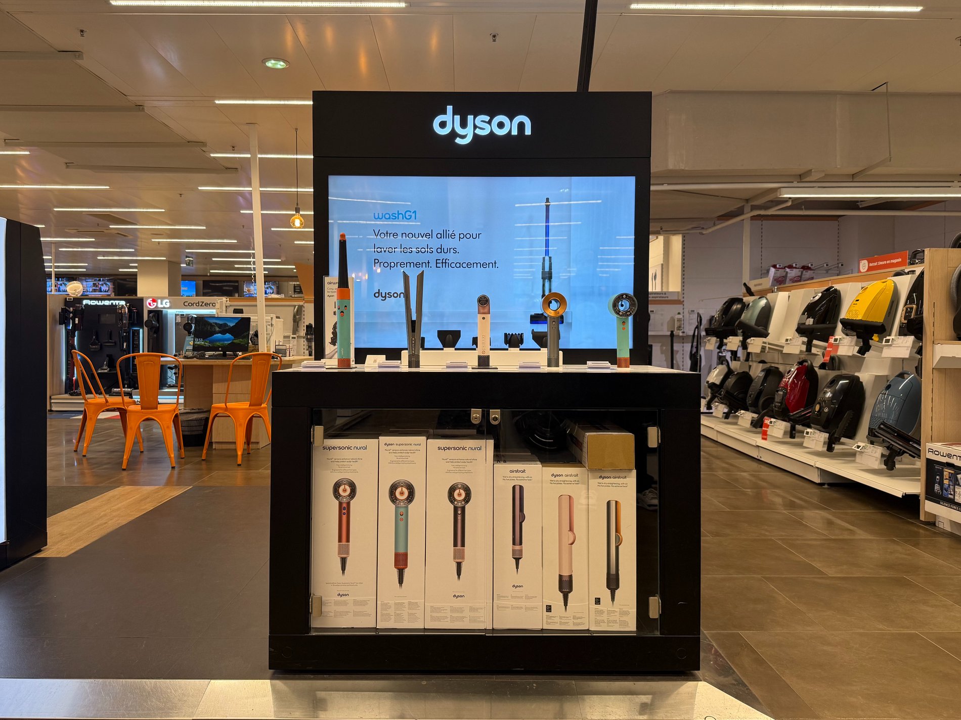 Espace Dyson (Airwrap, sèche cheveux, Lisseur, aspirateurs,...) - boulanger Levallois (So Ouest)