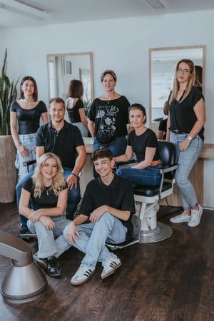 zollikhair Team