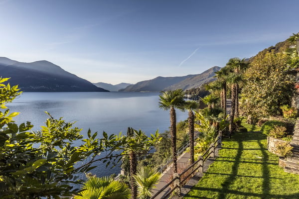 Blick auf dem Lago Maggiore und Garten