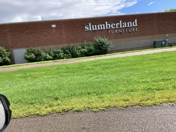 Fridley Slumberland Furniture exterior