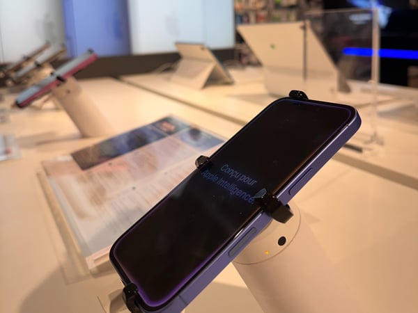 Iphone 16, Apple, iphone 16 pro; iphone 16 pro max, iphone 15 pro plus max, noir, blanc argent, doré, bleu, rouge, rose, violet, jaune