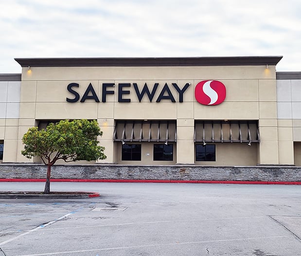 Safeway Store Front Picture - 815 Canyon Del Rey Blvd in Del Rey Oaks CA