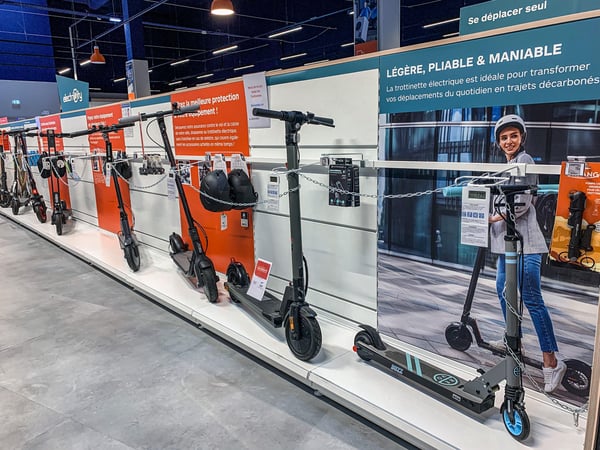 Espace trottinette électrique dans mobilité électrique Boulanger Bordeaux Mérignac
