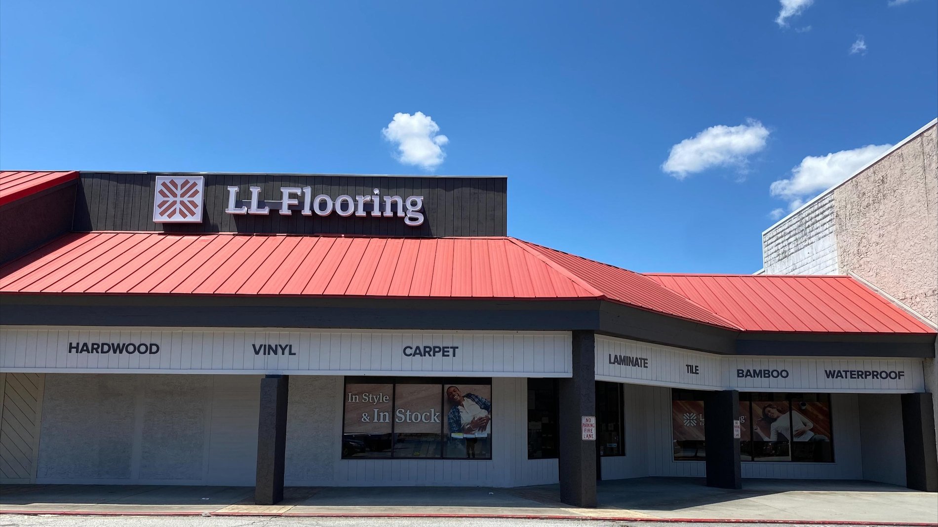 LL Flooring #1467 Smyrna | 2510 Cobb Parkway SE | Storefront