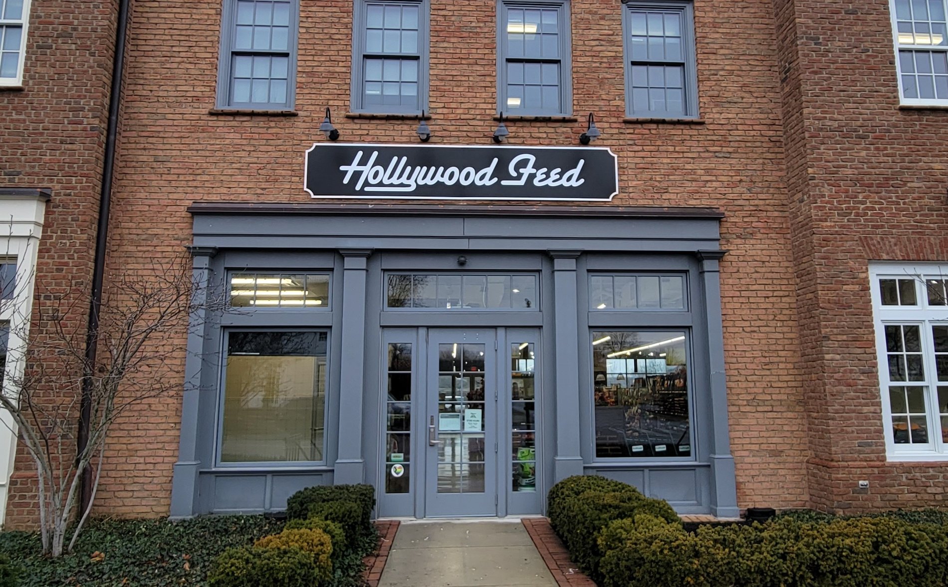 Hollywood Feed New Albany: {KEYWORDS} in New Albany, OH