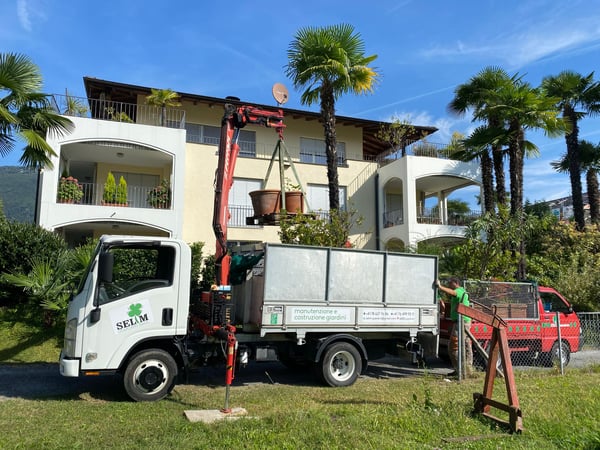 Selim Giardini - Trasporto piante