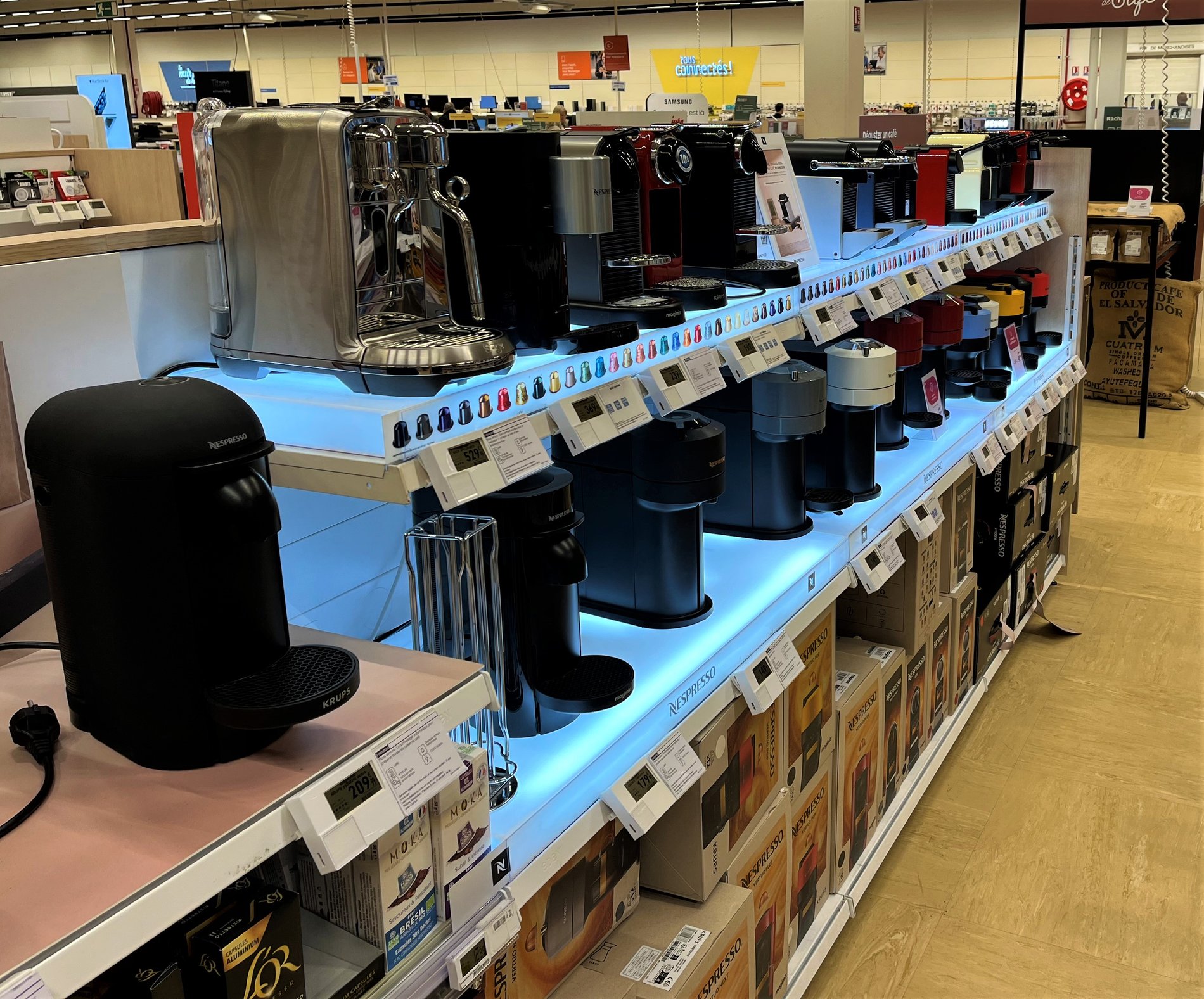 Rayon cafetières Nespresso magasin Boulanger Caen Mondeville