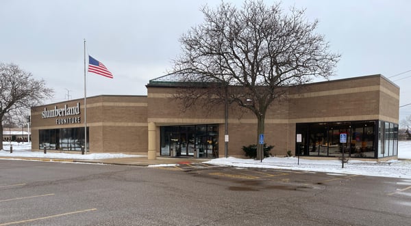 Roseville Slumberland Furniture storefront