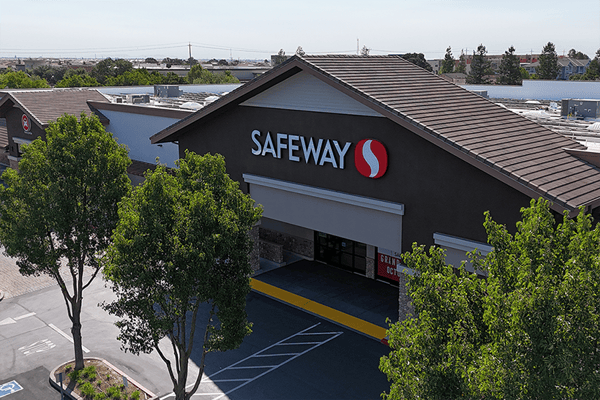 safeway store front photo