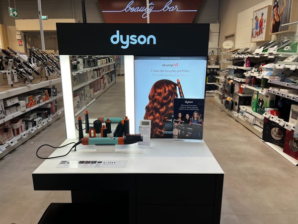 Table Dyson Boulanger Angoulême - Champniers