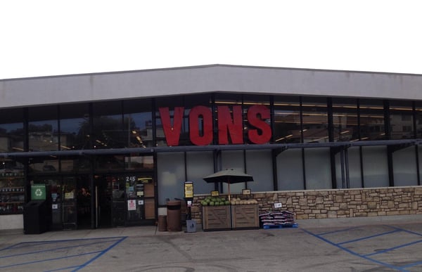 Vons Store Front Picture at 245 Palos Verdes Blvd in Redondo Beach CA