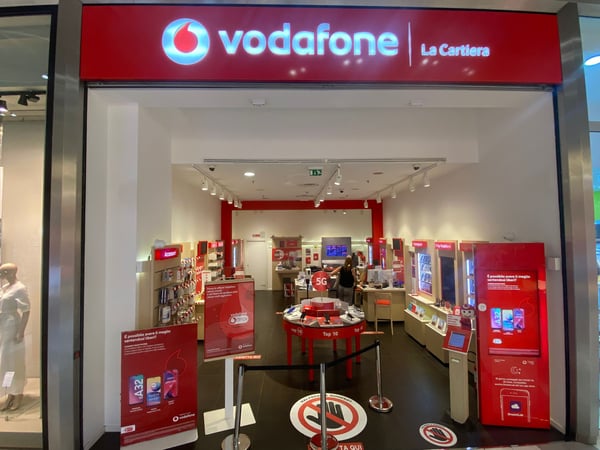 Vodafone Store | La Cartiera
