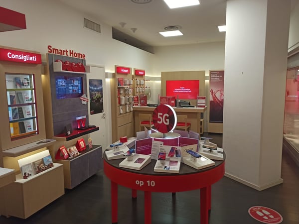 Vodafone Store | Via Italia 143a