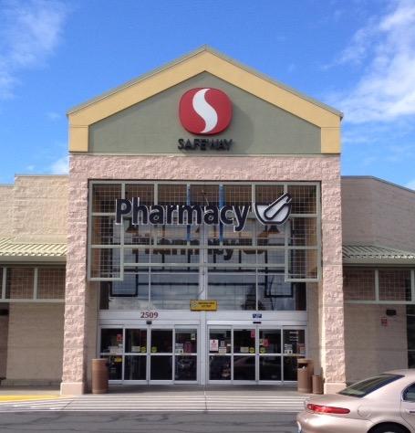 Safeway Store Front Picture at 2509 E 29th Ave in Spokane WA
