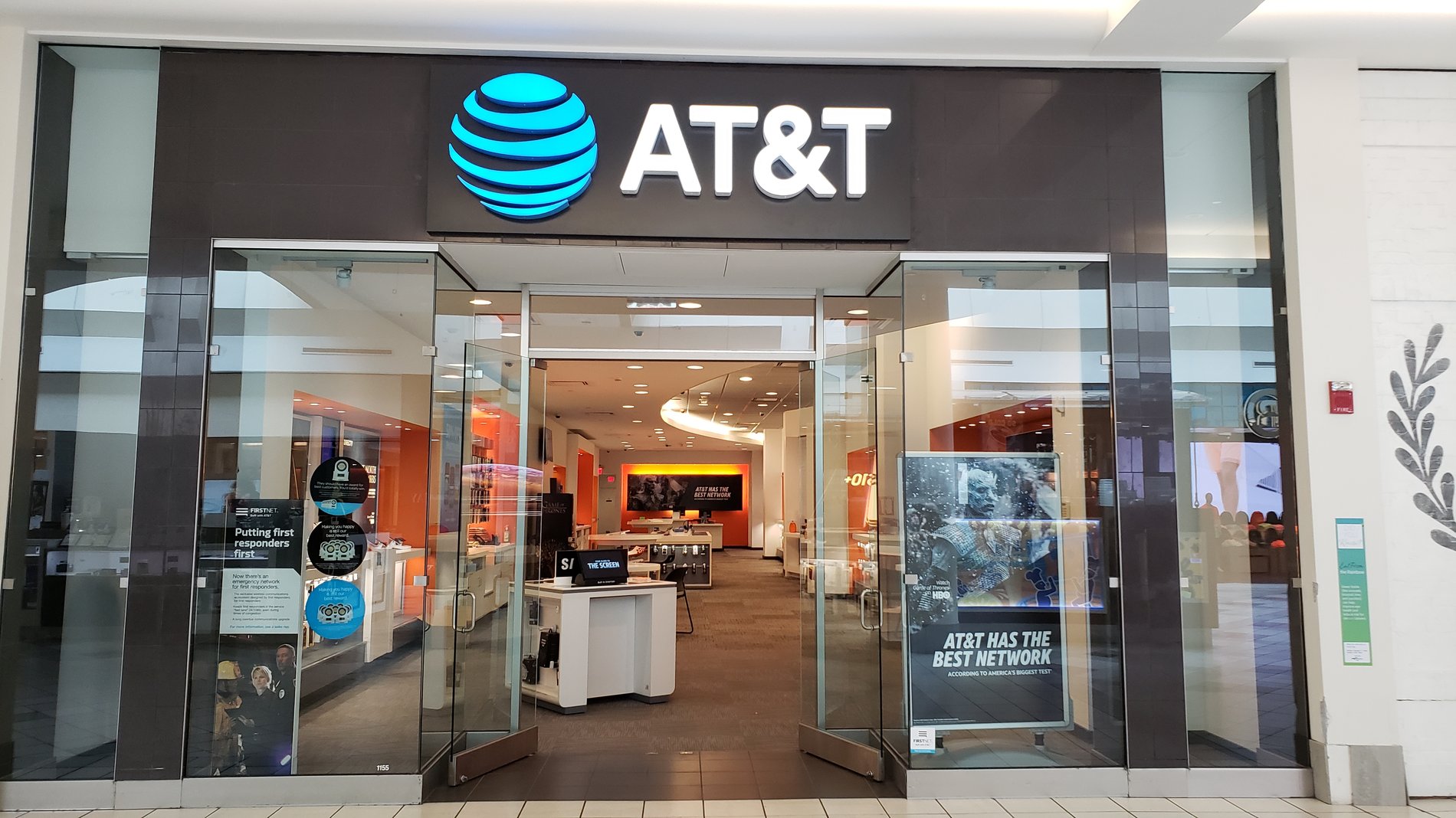 AT&T Store Southshore Plaza Mall iPhone SE w/ Curbside Pickup