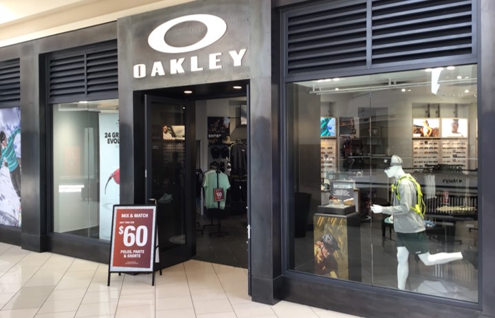 Aprender acerca 34+ imagen oakley glasses store