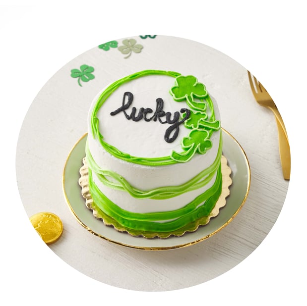 Purr-fect Lucky Cake – Avalynn Cakes