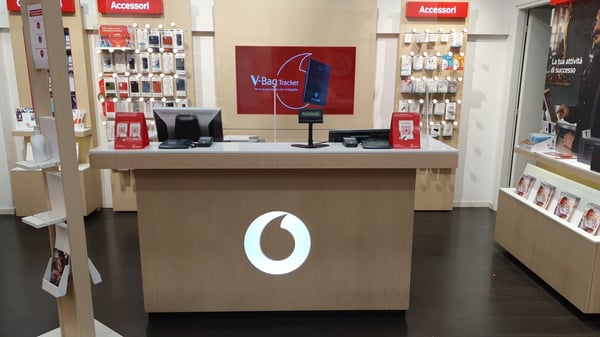 Vodafone Store | La Corte Lombarda