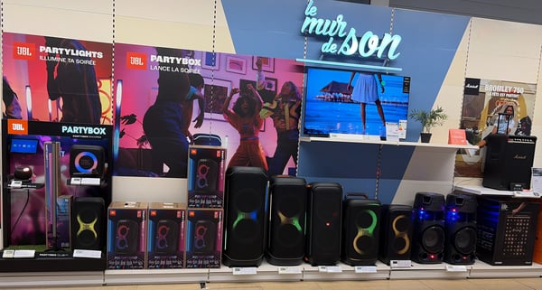 🎶 Envie de mettre l’ambiance ?

Découvrez notre sélection d’enceintes festives dans votre magasin Boulanger La Roche-sur-Yon ! Son puissant, jeux de lumières, Bluetooth… tout est réuni pour animer vos soirées entre amis ou en famille.

Passez en magasin pour trouver l’enceinte parfaite et faire de chaque moment une fête ! 🔊✨