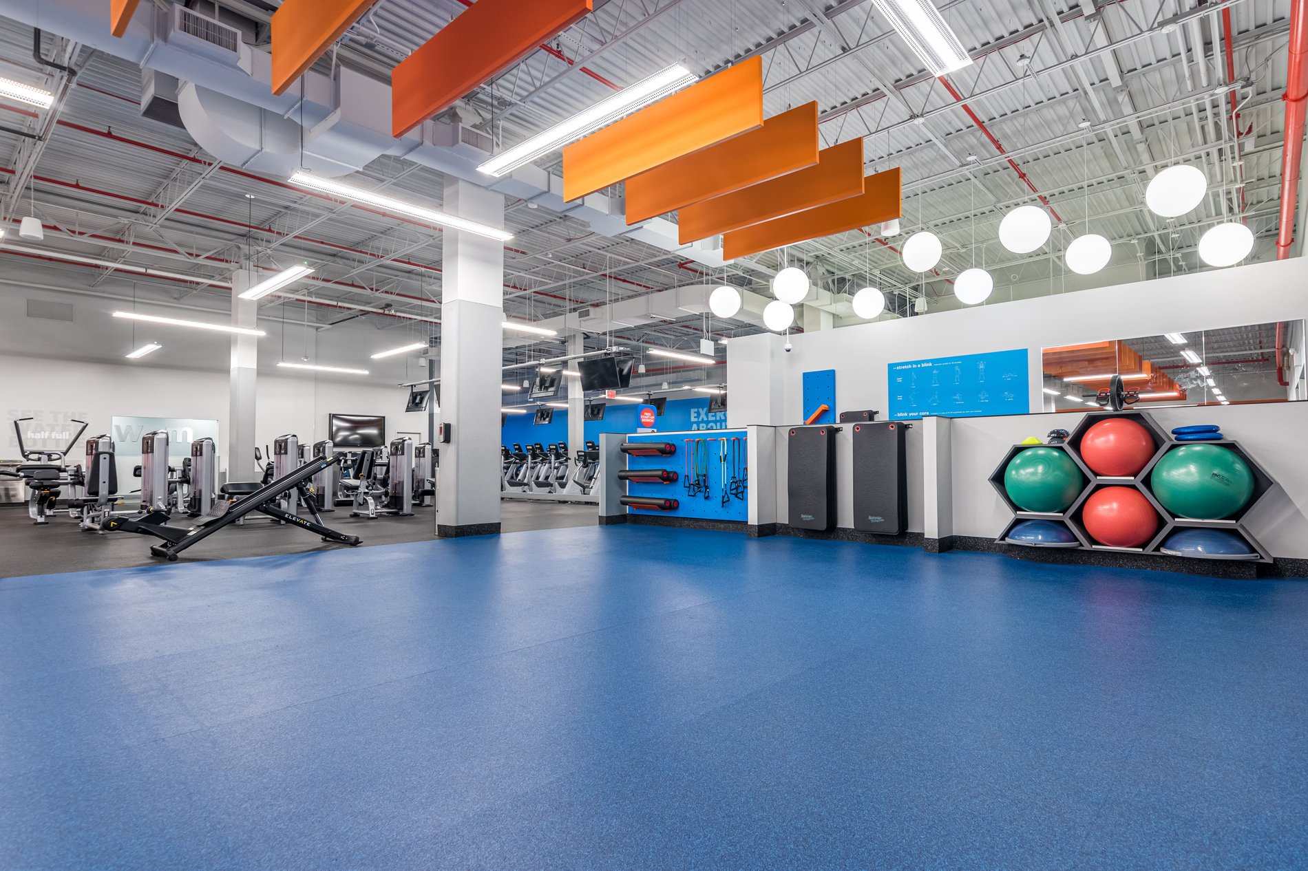 Blink Queens Village at 22005 Hillside Avenue, Queens, NY Blink Fitness