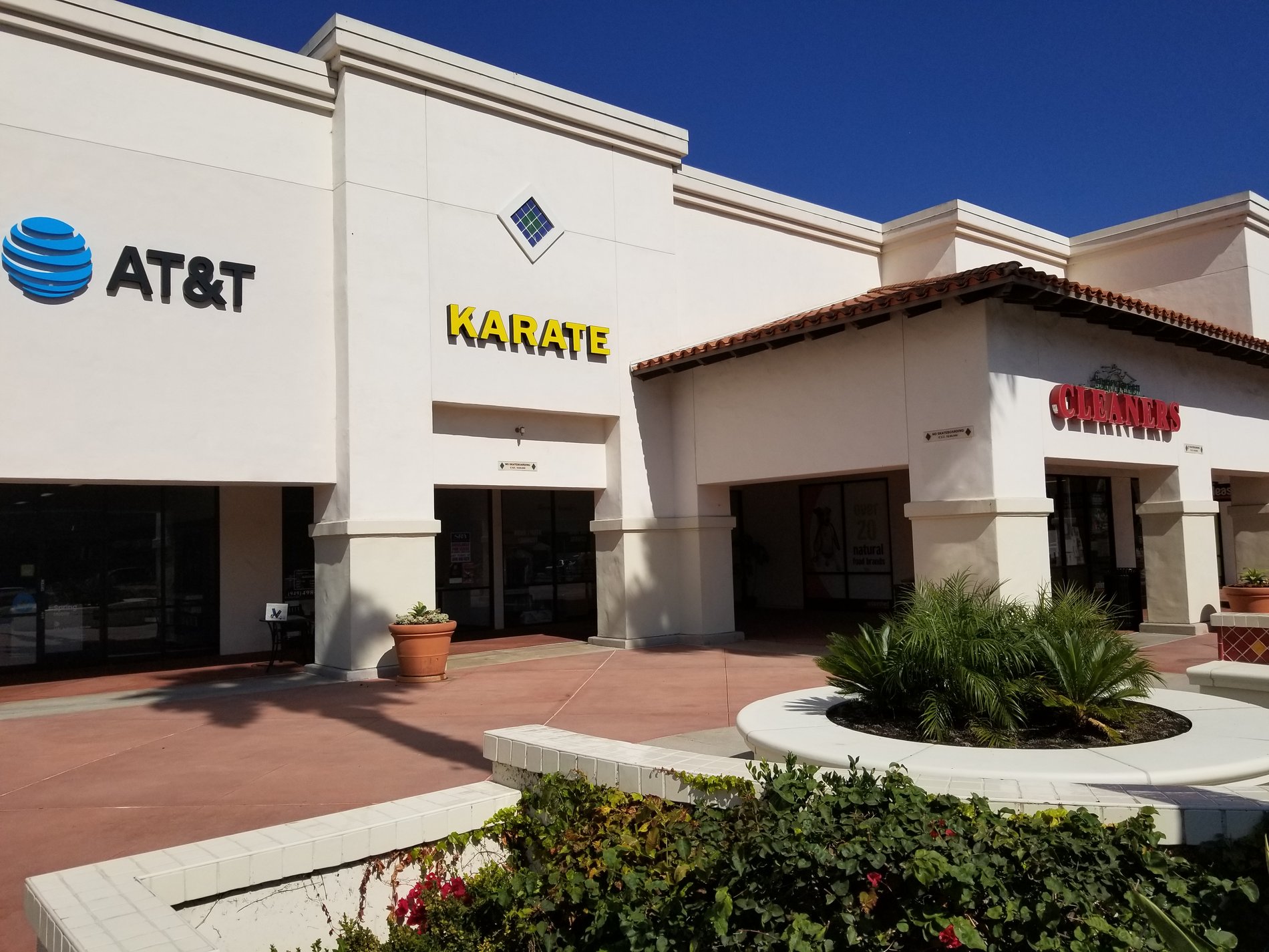 AT&T Store Plaza Pacifica San Clemente, CA