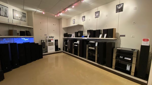 HIFI et Home cinéma, enceintes de studio et Home Cinéma Yahama, Système HIFI Triangle, Cabasse, Focal, Kef, Naim, Devialet, Onkyo, Pioneer, Denon, platine vinyle Marley, Ampli Marantz, Cambridge, plantine CD sony, Enceinte colone advance acoustique dans votre magasin Boulanger Brest