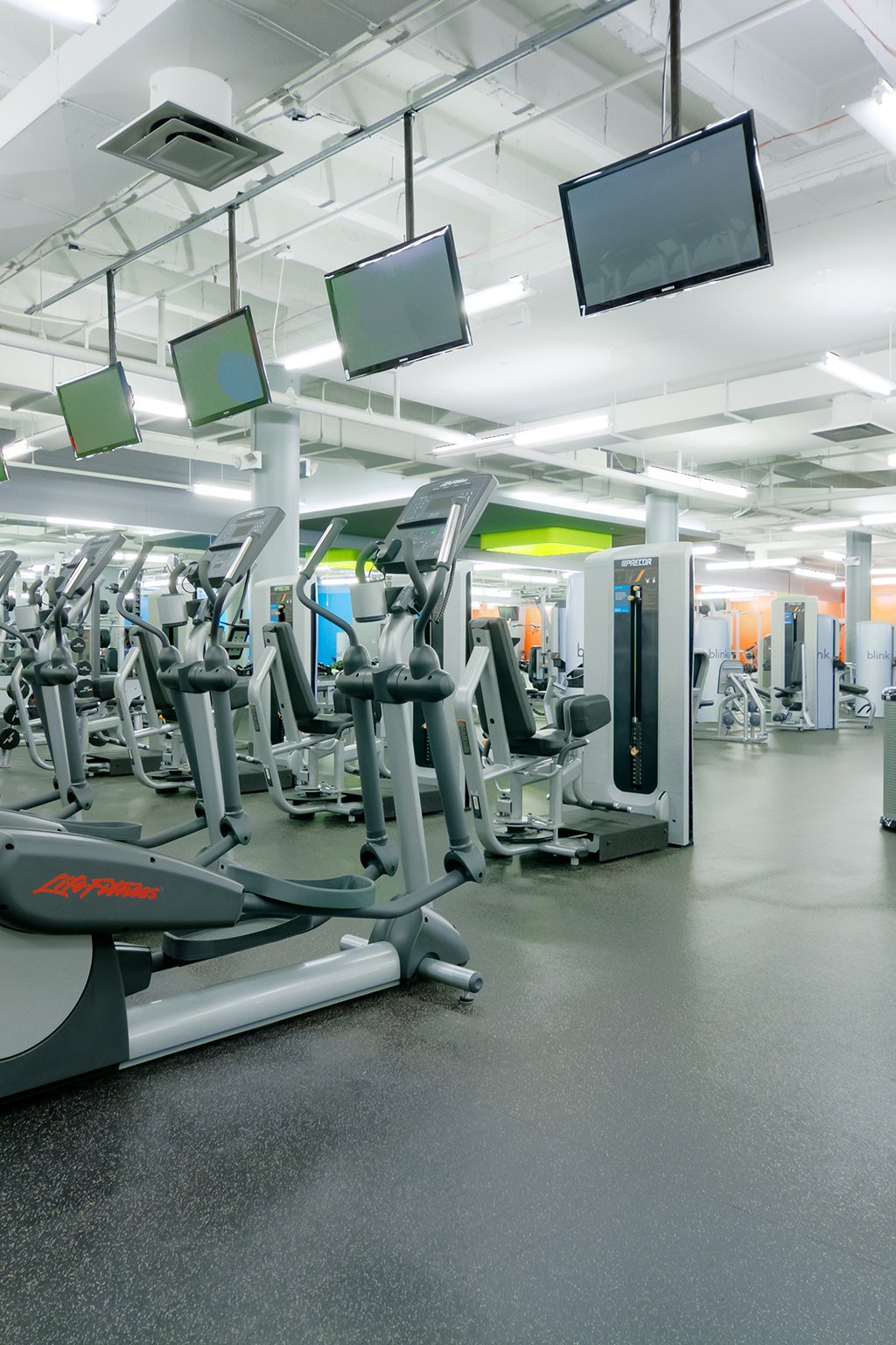 Blink Paramus Gym At 151 Bergen Town Center, Paramus, NJ | Blink Fitness