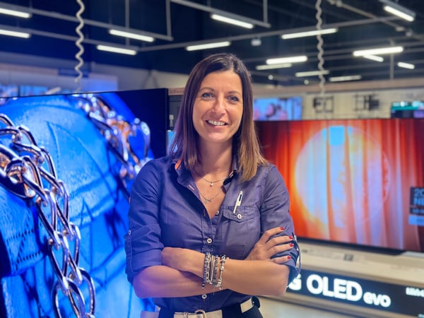 Berengere, directrice du magasin Boulanger Englos