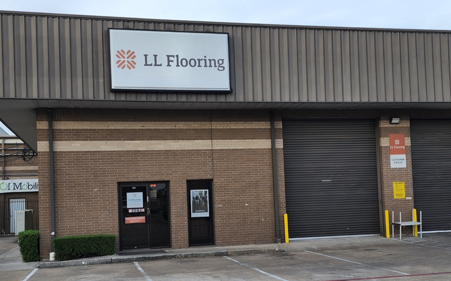 LL Flooring (Lumber Liquidators) 1021 Northwest Houston 5829 W