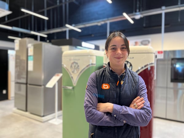 Elisa conseillère service client magasin Boulanger Beauvais
