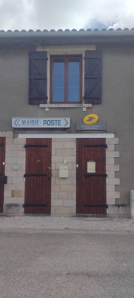 Photo du point La Poste Agence Communale STE MARIE DU LAC NUISEMENT Mairie