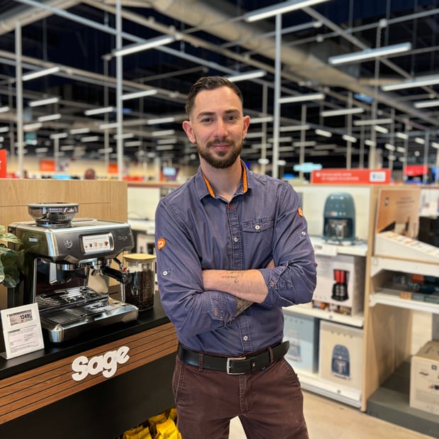 Baptiste, animateur confort dans votre magasin Boulanger Englos