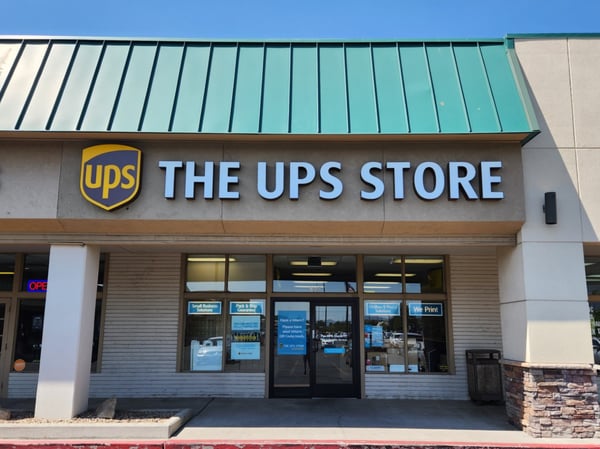 Facade of The UPS Store Murray