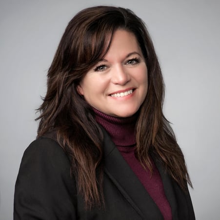 Photo of Lisa Redmon