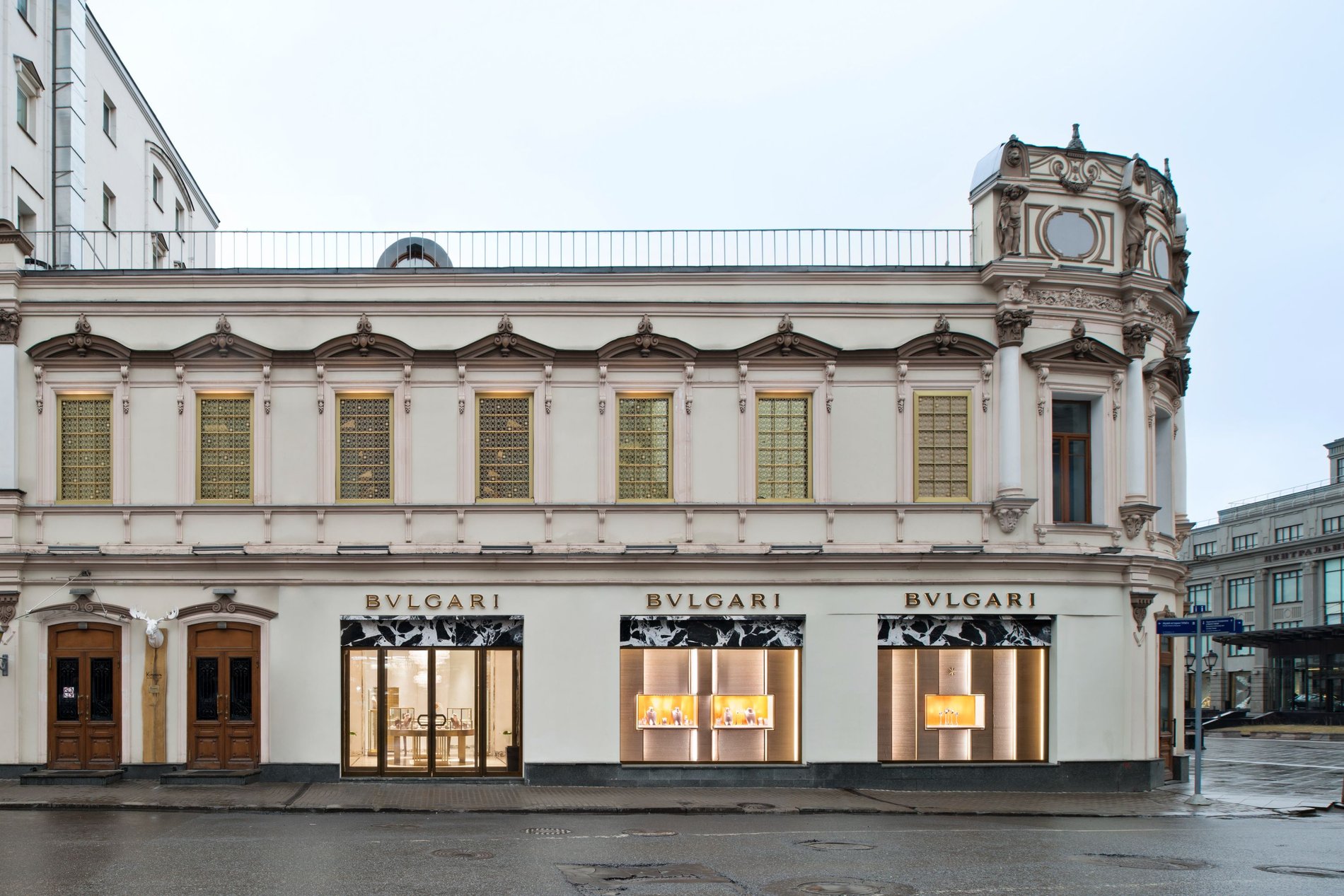 BULGARI | Fine Italian Jewellery, Watches & Luxury Goods in Moscow,  Kuznetsky most, 7